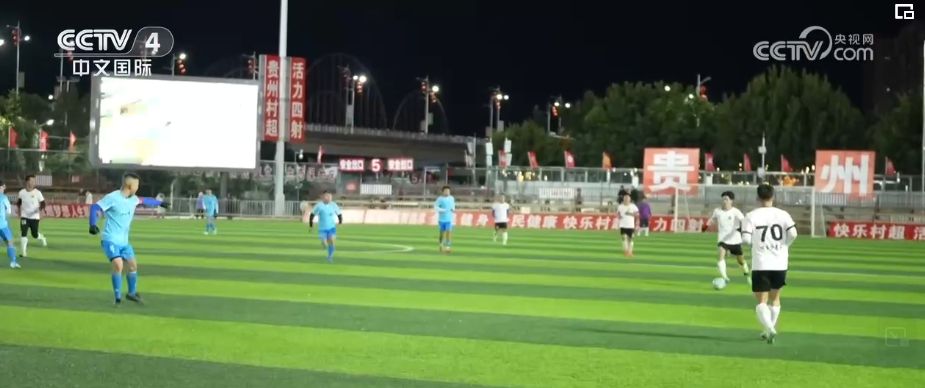 近年户外运动热潮带动农村体育蓬勃发展:村级