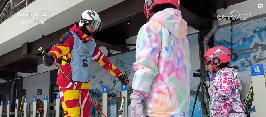 近年户外运动热潮带动农村体育蓬勃发展：村级